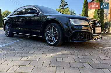 Седан Audi A8 2011 в Берегово