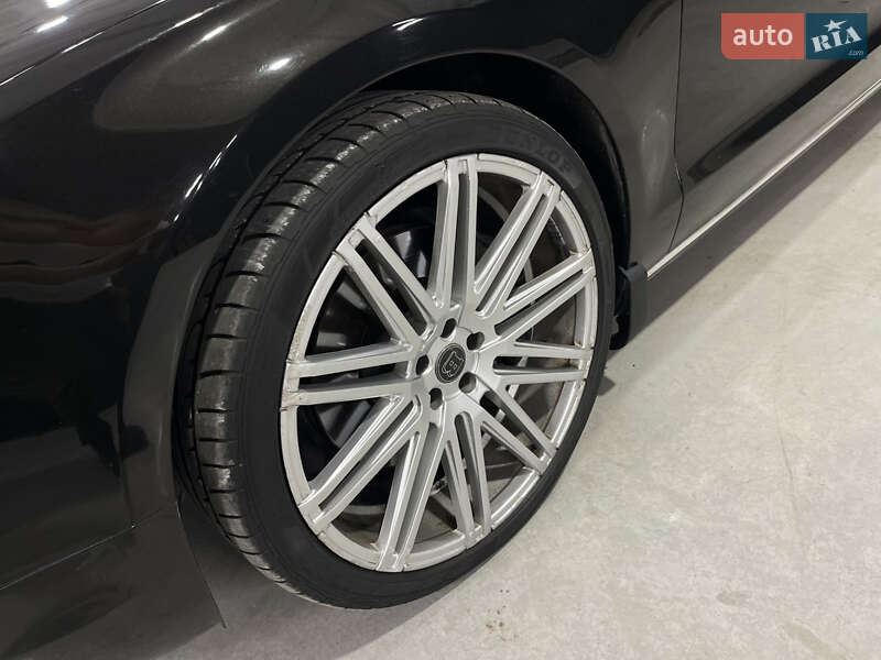 Седан Audi A8 2011 в Києві