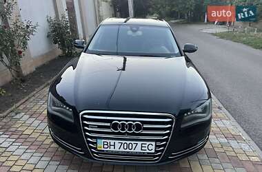 Седан Audi A8 2012 в 