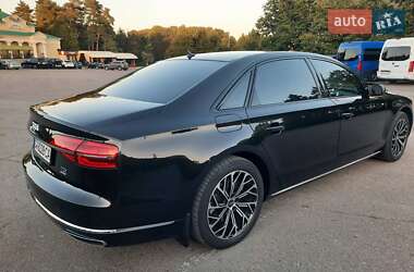 Седан Audi A8 2017 в 