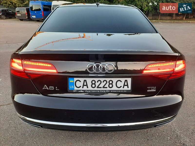 Седан Audi A8 2017 в Умани