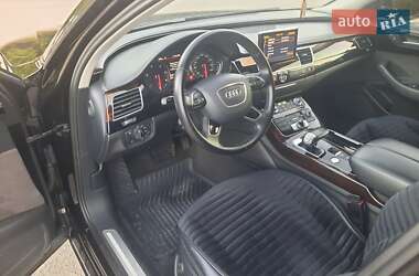 Седан Audi A8 2017 в 