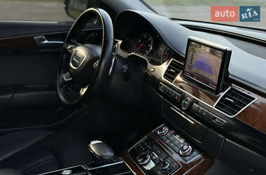 Седан Audi A8 2011 в 