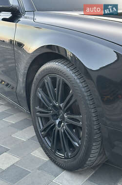 Седан Audi A8 2014 в 