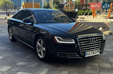 Седан Audi A8 2015 в 
