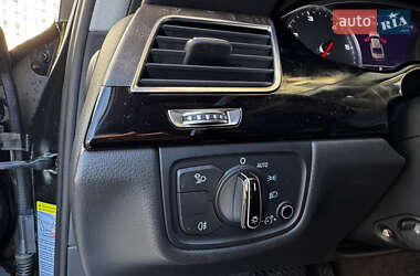 Седан Audi A8 2015 в 