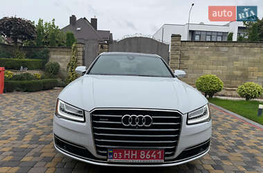 Седан Audi A8 2016 в 