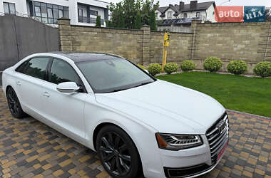 Седан Audi A8 2016 в 