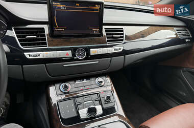 Седан Audi A8 2016 в 