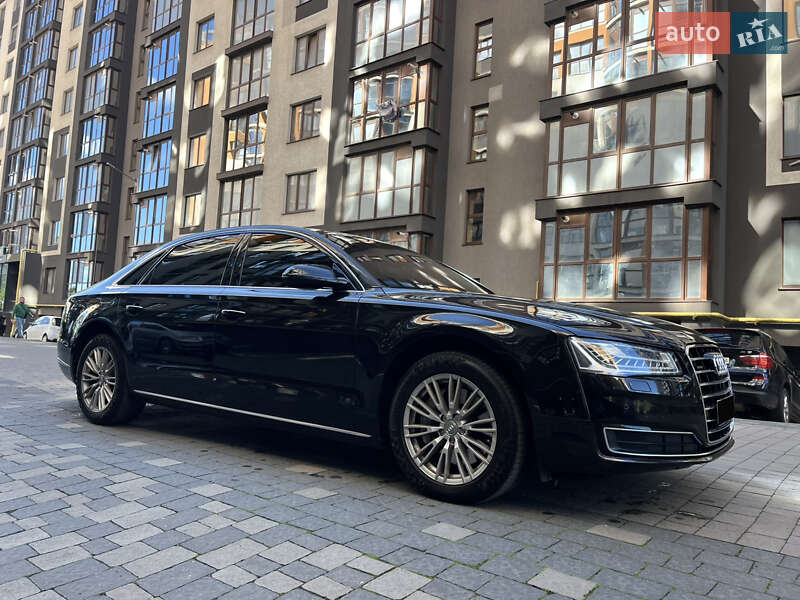 Седан Audi A8 2017 в Вінниці