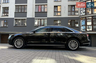 Седан Audi A8 2017 в 