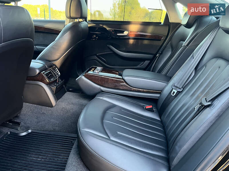 Седан Audi A8 2017 в Вінниці