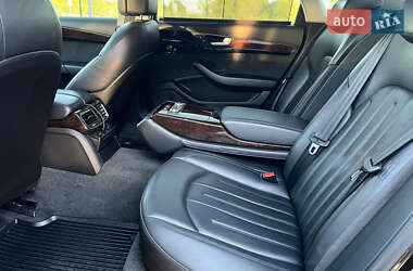 Седан Audi A8 2017 в 