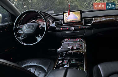 Седан Audi A8 2017 в 