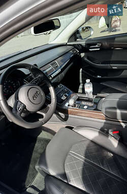 Седан Audi A8 2017 в 