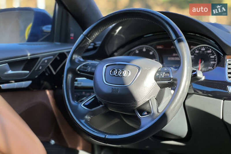 Седан Audi A8 2015 в Львове фото 23 Седан Audi A8 2015 в Львове