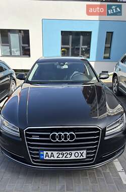 Седан Audi A8 2017 в 