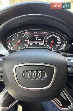 Седан Audi A8 2017 в 