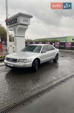 Седан Audi A8 1995 в Каменец-Подольском