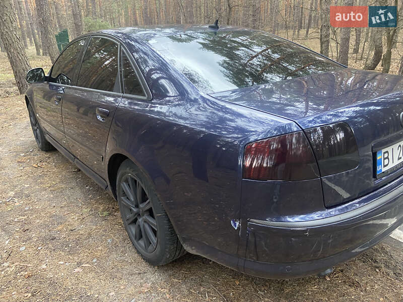 Седан Audi A8 2004 в Полтаве