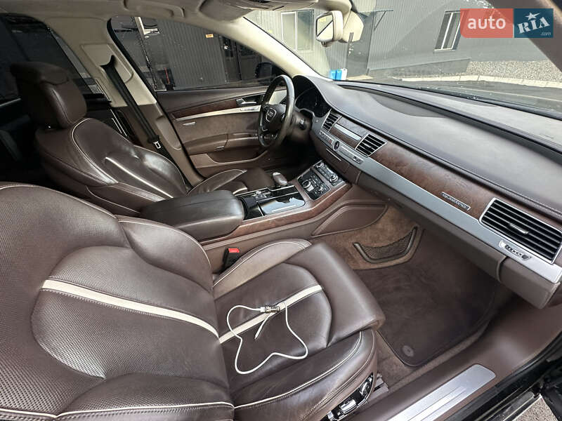 Седан Audi A8 2011 в Киеве