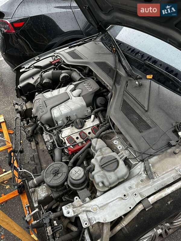 Седан Audi A8 2012 в Киеве