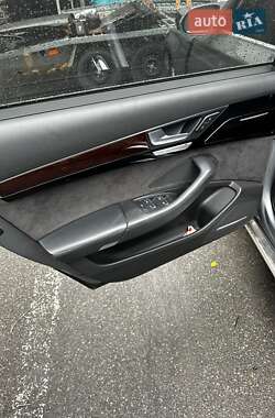 Седан Audi A8 2012 в 