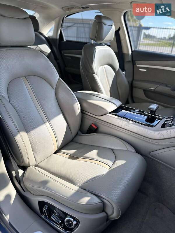 Седан Audi A8 2015 в Полтаве