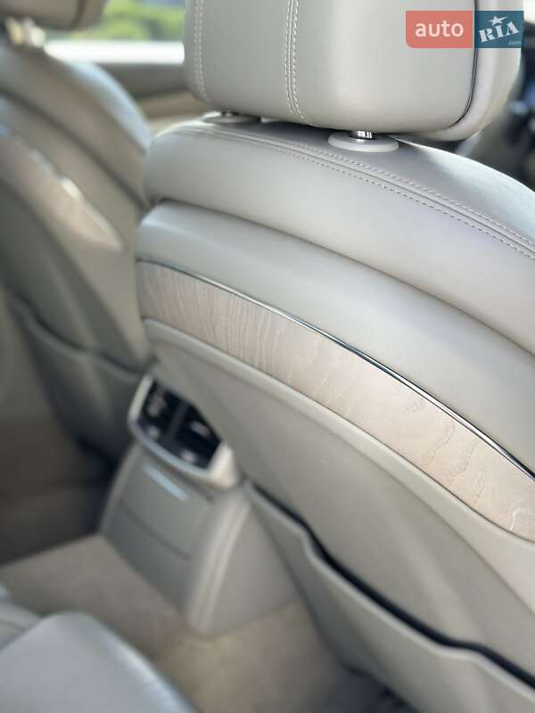 Седан Audi A8 2015 в Полтаве