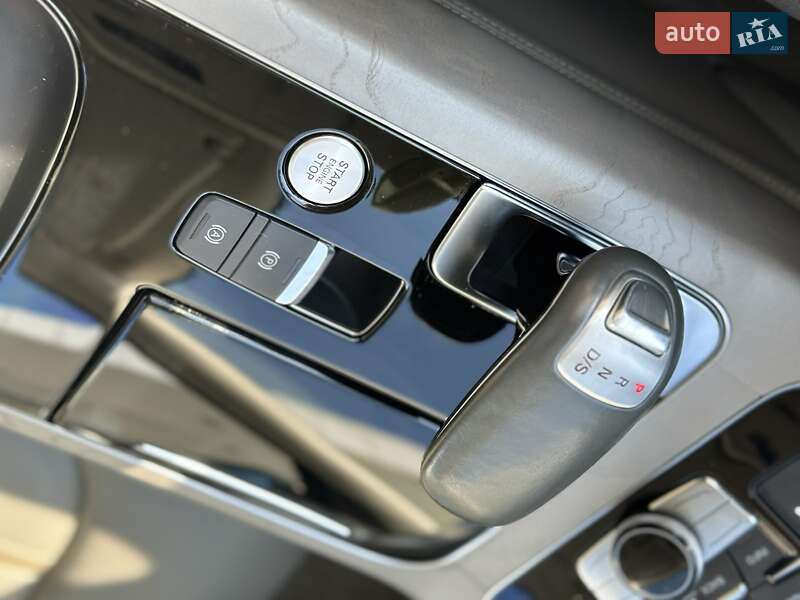 Седан Audi A8 2015 в Полтаве