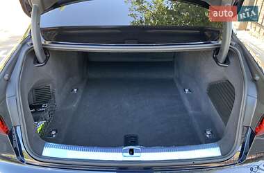 Седан Audi A8 2023 в 