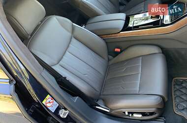 Седан Audi A8 2023 в 