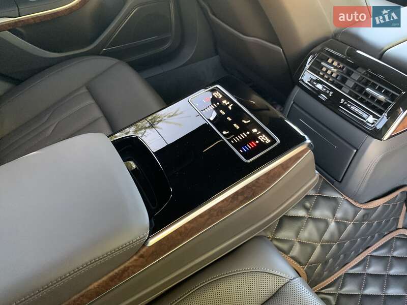 Седан Audi A8 2023 в Кривом Роге