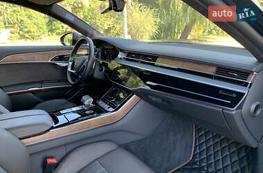 Седан Audi A8 2023 в 