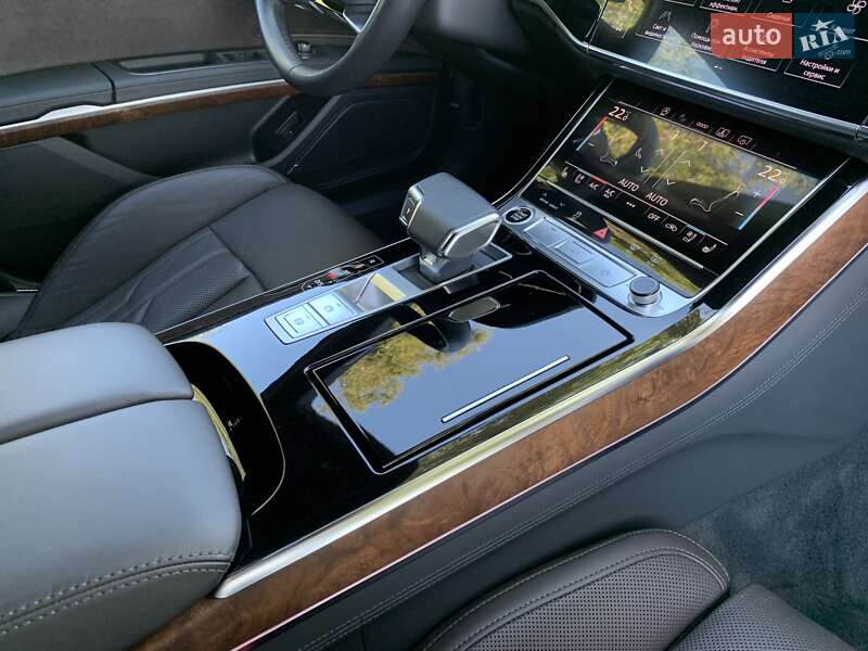 Седан Audi A8 2023 в Кривом Роге