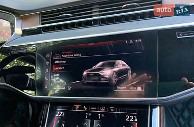 Седан Audi A8 2023 в 