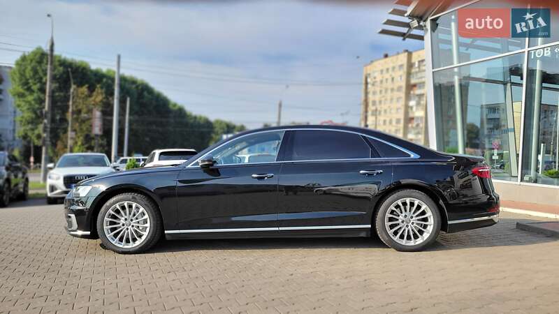Седан Audi A8 2018 в Хмельницькому