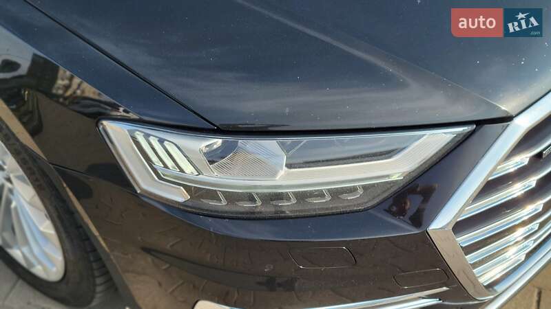 Седан Audi A8 2018 в Хмельницькому