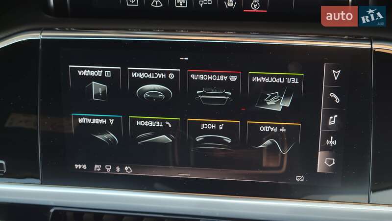 Седан Audi A8 2018 в Хмельницькому