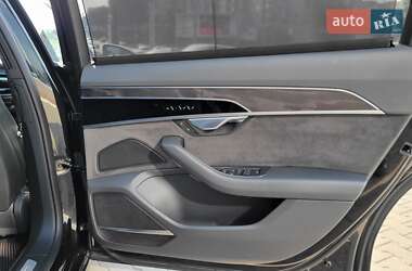 Седан Audi A8 2018 в 