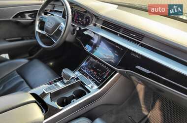 Седан Audi A8 2018 в 