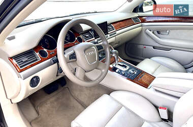 Седан Audi A8 2009 в 