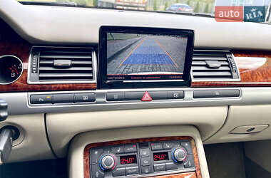 Седан Audi A8 2009 в 