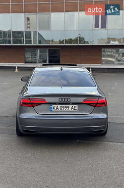 Седан Audi A8 2016 в 
