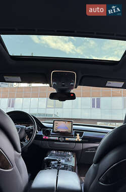 Седан Audi A8 2016 в 