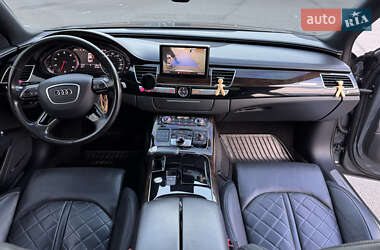 Седан Audi A8 2016 в 