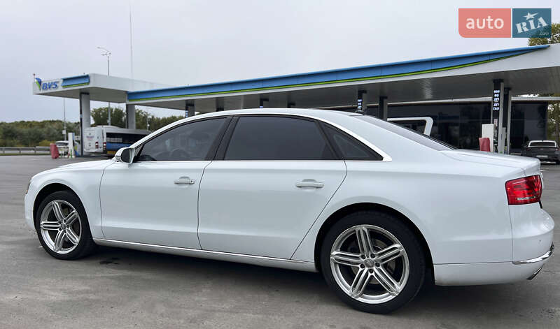 Седан Audi A8 2012 в Киеве
