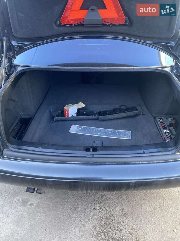 Седан Audi A8 1998 в 