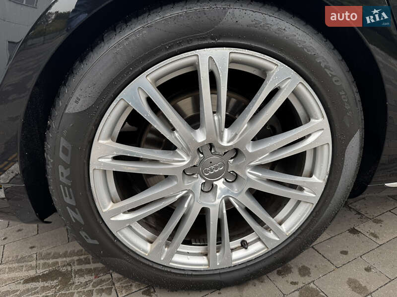 Седан Audi A8 2011 в Києві