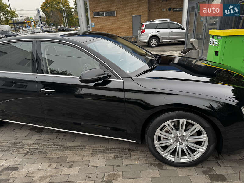 Седан Audi A8 2011 в Києві